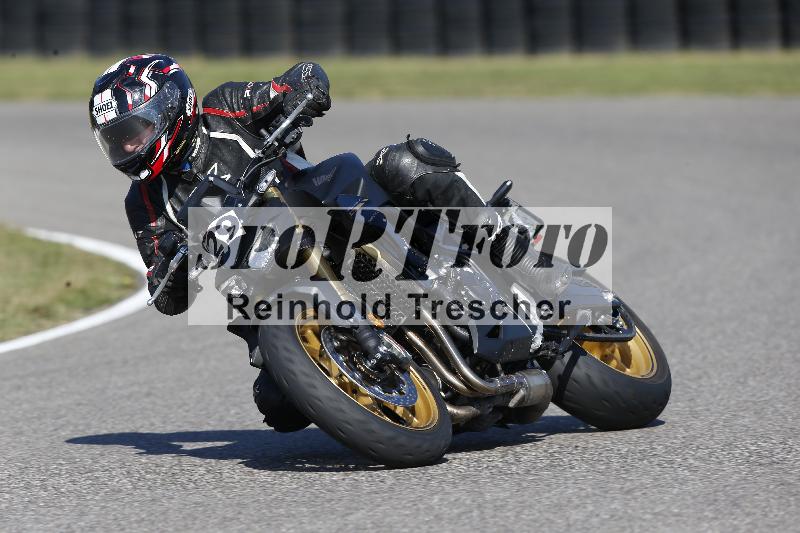 /Archiv-2025/49 26.08.2025 Cornu Master School ADR/blau-bleu/29